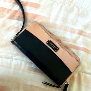 Kate spade wallet wristlet